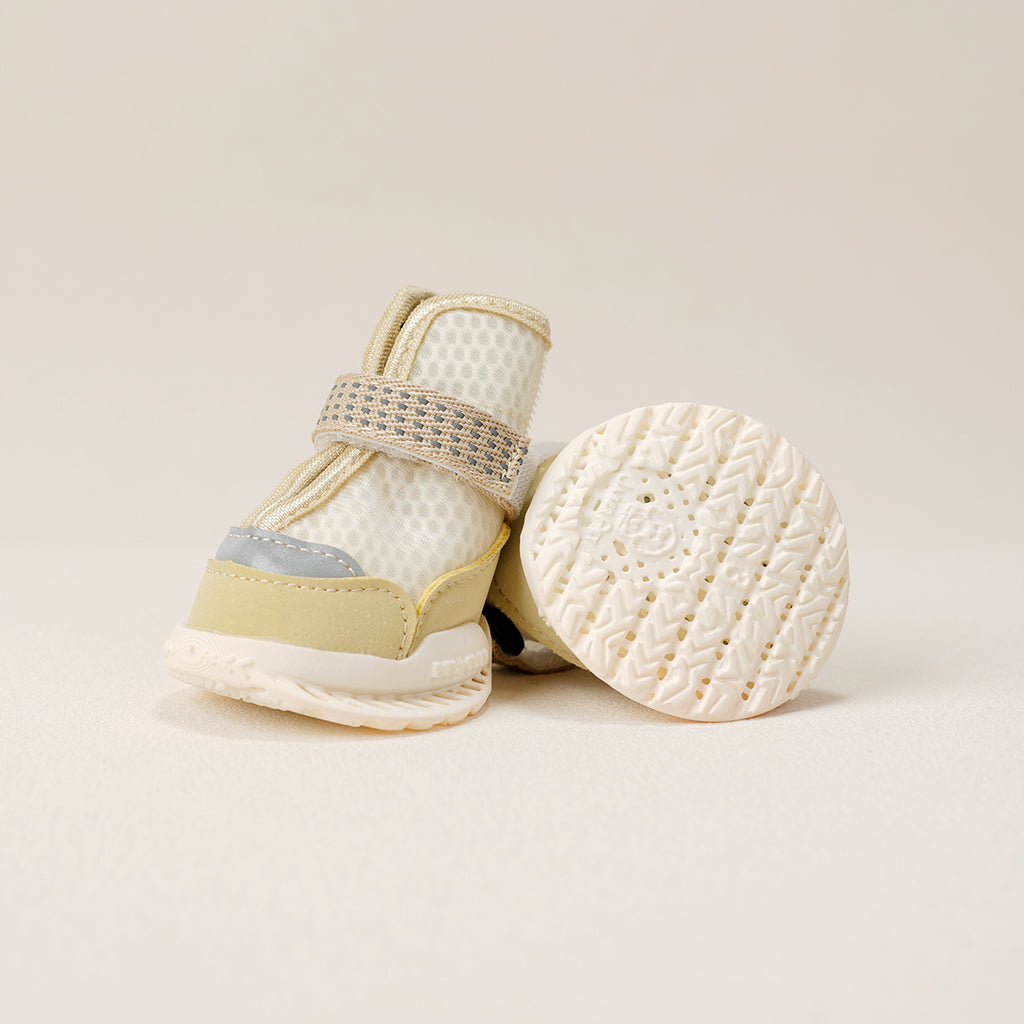 CityWalk dog shoe and ventilated sole
