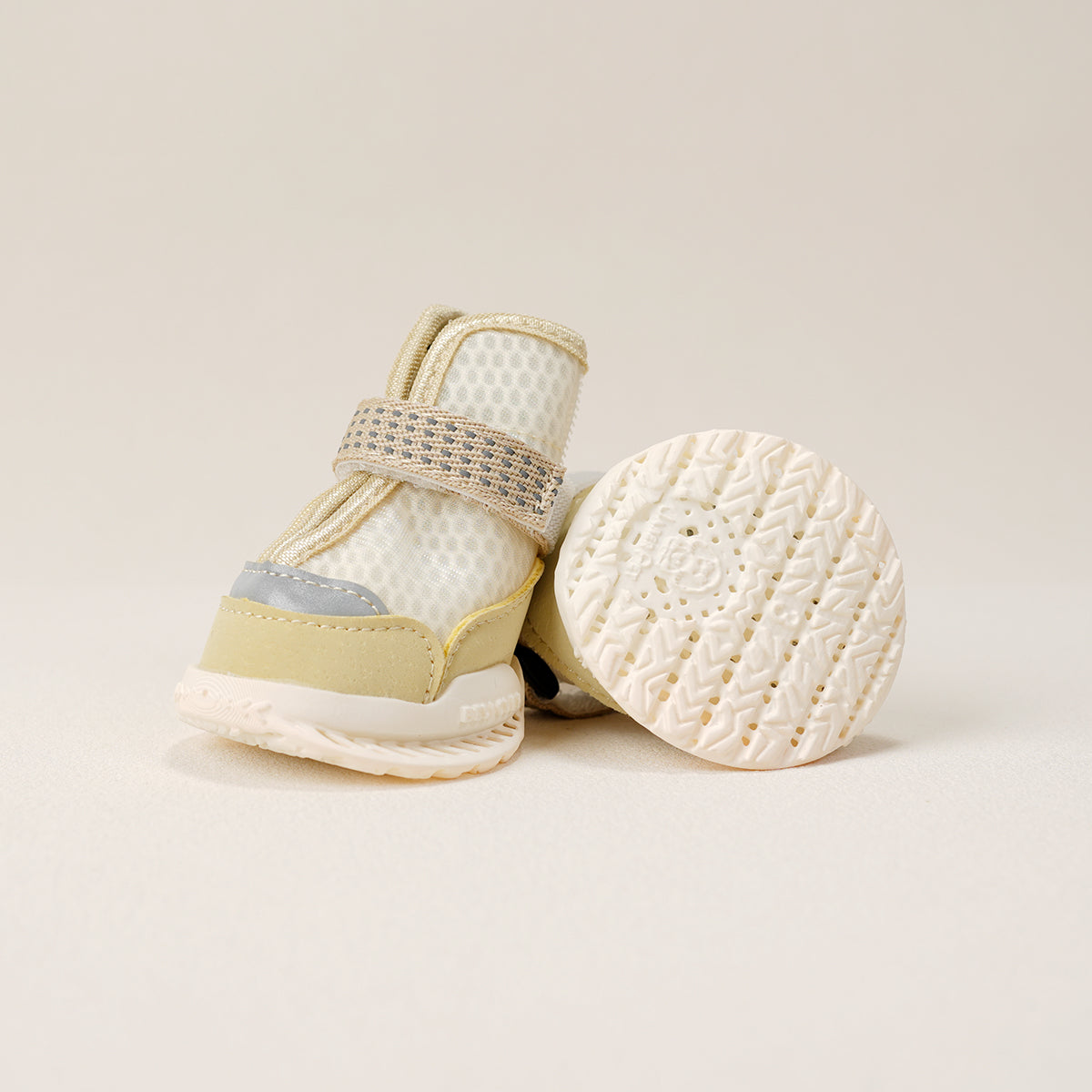 CityWalk dog shoe and ventilated sole