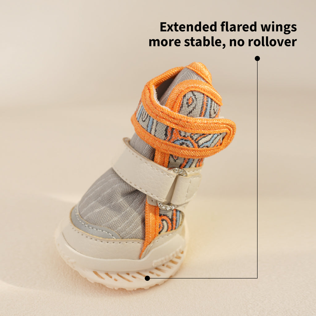 CityLuxury dog shoe flared sole detail